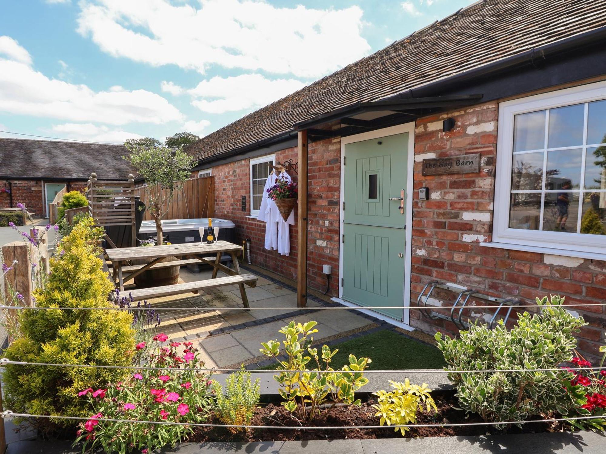 The Hay Barn Villa Chester Exteriör bild